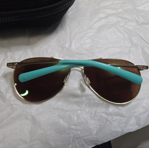 Costa Piper Polarized Sunglasses. - Picture 2 of 4